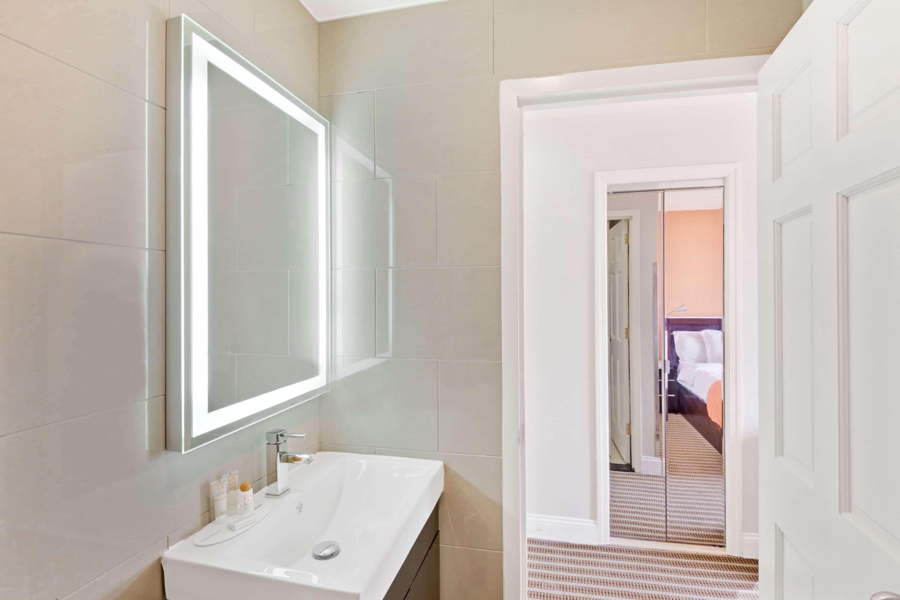 Howard Johnson By Wyndham Long Island City New York Ngoại thất bức ảnh