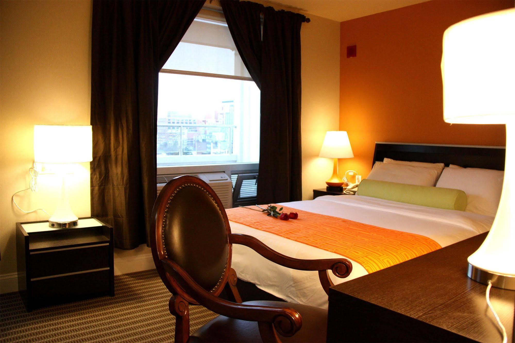 Howard Johnson By Wyndham Long Island City New York Ngoại thất bức ảnh