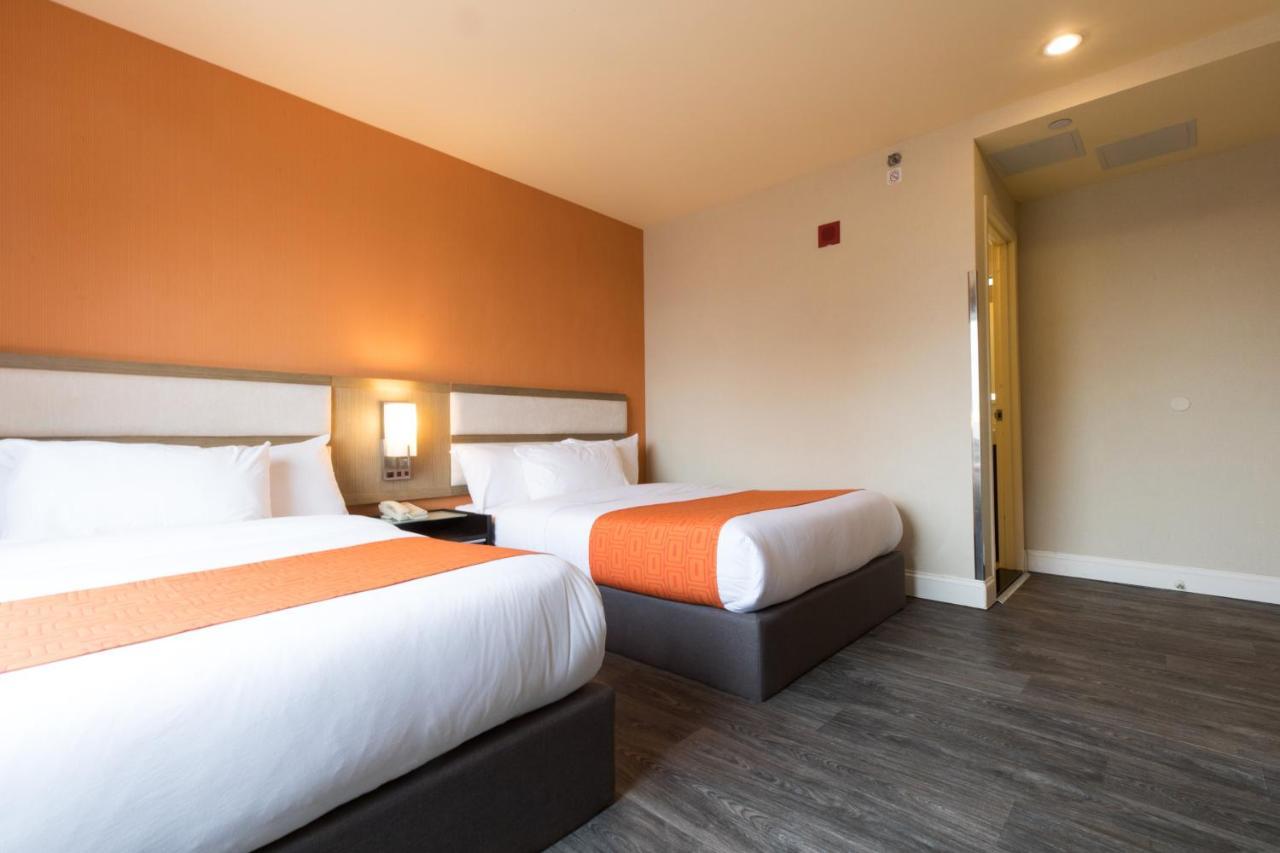 Howard Johnson By Wyndham Long Island City New York Ngoại thất bức ảnh
