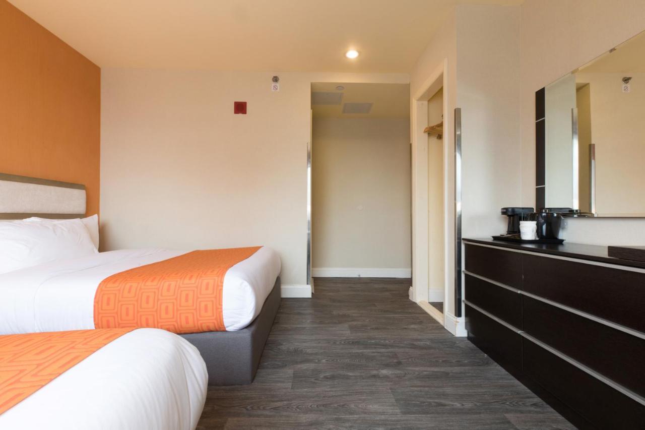 Howard Johnson By Wyndham Long Island City New York Ngoại thất bức ảnh