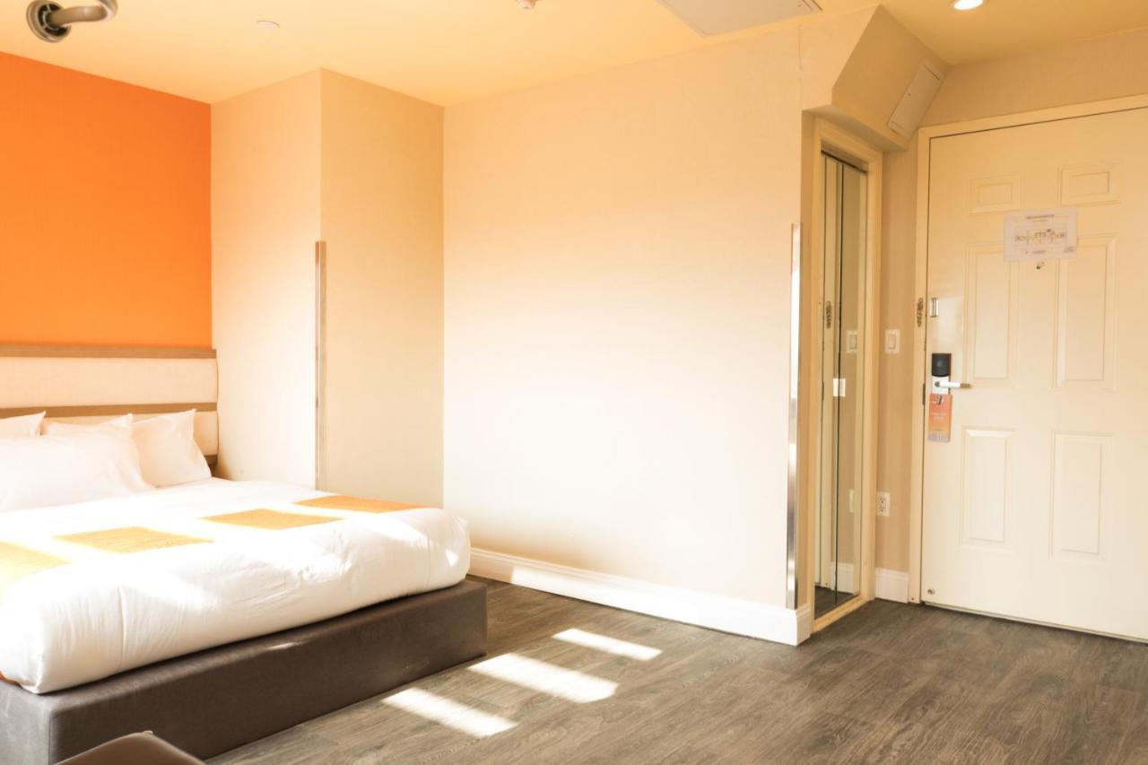 Howard Johnson By Wyndham Long Island City New York Ngoại thất bức ảnh