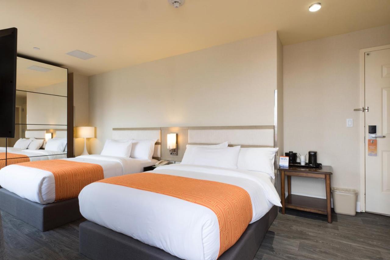 Howard Johnson By Wyndham Long Island City New York Ngoại thất bức ảnh