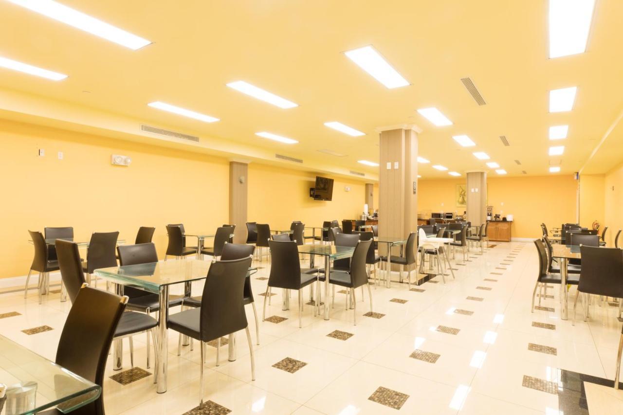 Howard Johnson By Wyndham Long Island City New York Ngoại thất bức ảnh