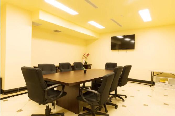 Howard Johnson By Wyndham Long Island City New York Ngoại thất bức ảnh